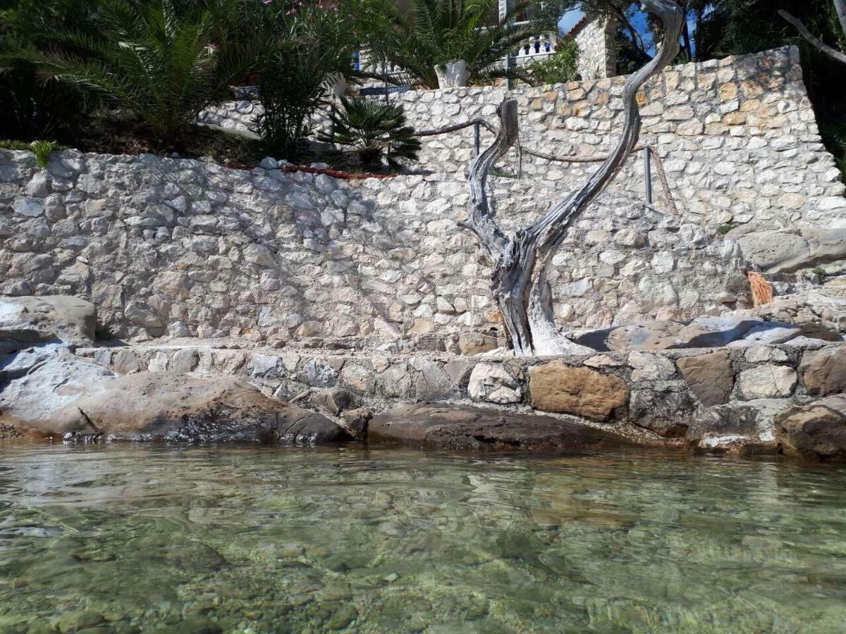 Apartments Horvat on Island Pag Vlašići Buitenkant foto