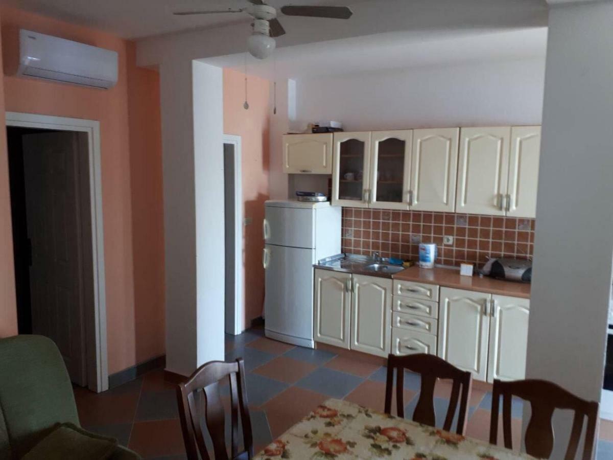Apartments Horvat on Island Pag Vlašići Buitenkant foto